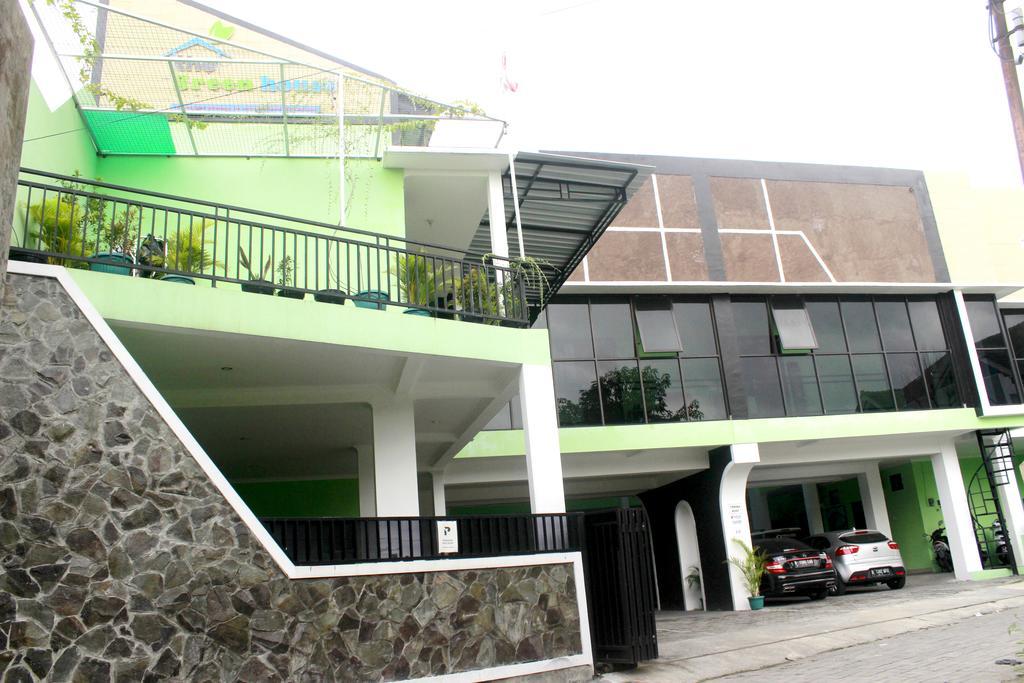 The Greenhouse Hotel Yogyakarta Esterno foto