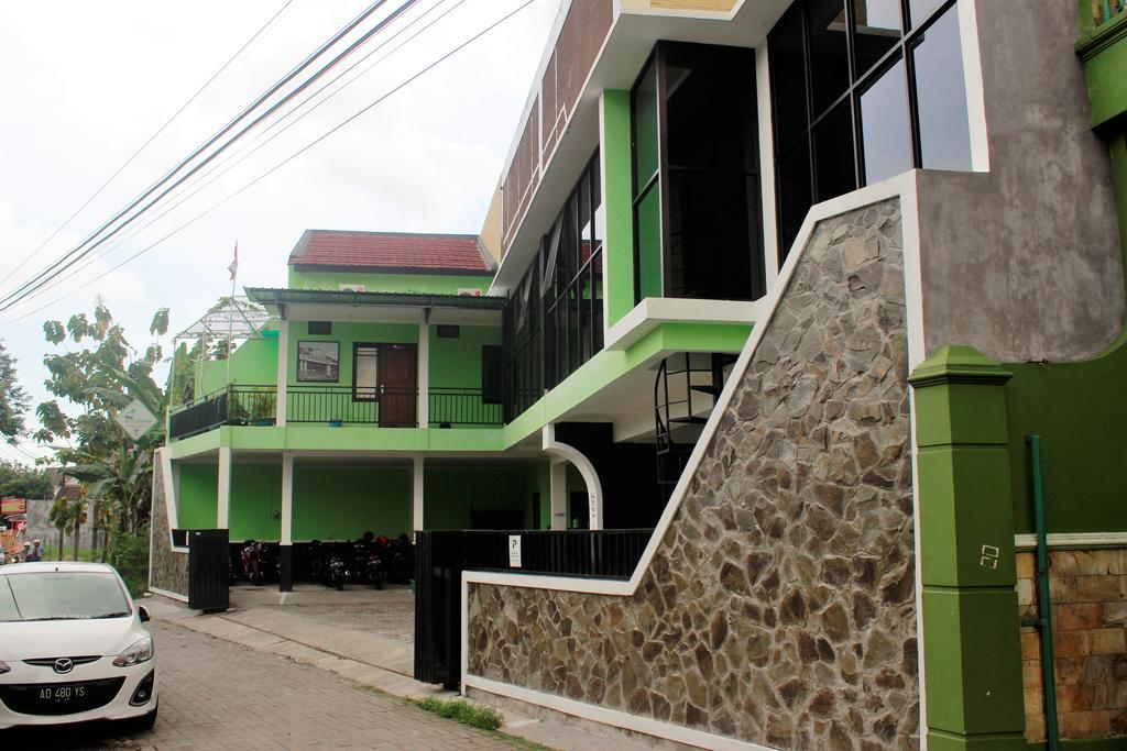 The Greenhouse Hotel Yogyakarta Esterno foto